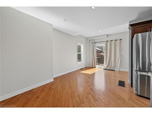 88 Wood Street E, Hamilton, ON - Indoor Photo Showing Other Room