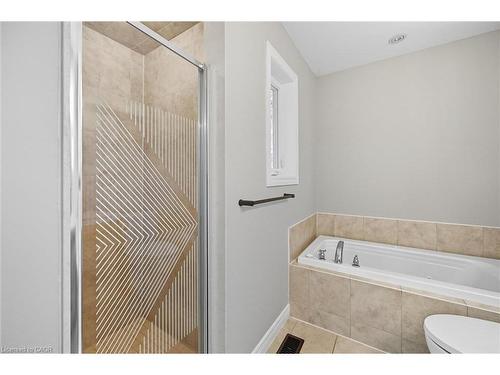 88 Wood Street E, Hamilton, ON - Indoor Photo Showing Bathroom