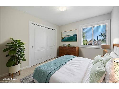 88 Wood Street E, Hamilton, ON - Indoor Photo Showing Bedroom