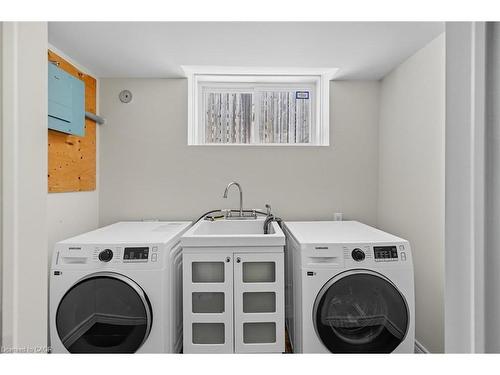 88 Wood Street E, Hamilton, ON - Indoor Photo Showing Laundry Room