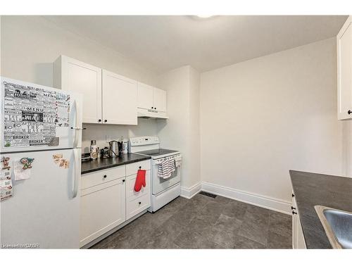 17 Hilda Place, Kitchener, ON - Indoor Photo Showing Kitchen