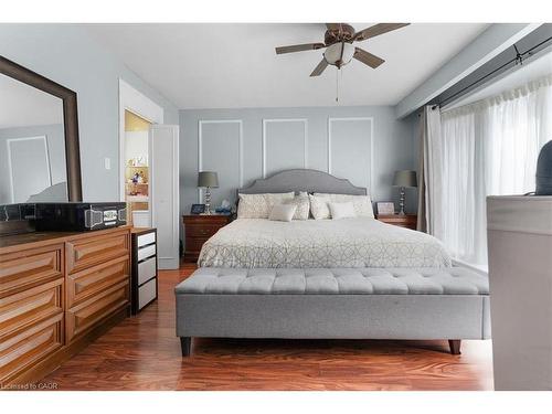 67 Elmhurst Drive, Hamilton, ON - Indoor Photo Showing Bedroom