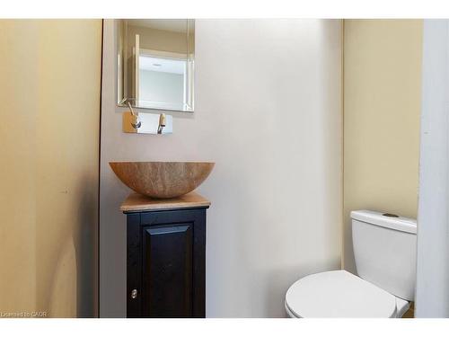 67 Elmhurst Drive, Hamilton, ON - Indoor Photo Showing Bathroom