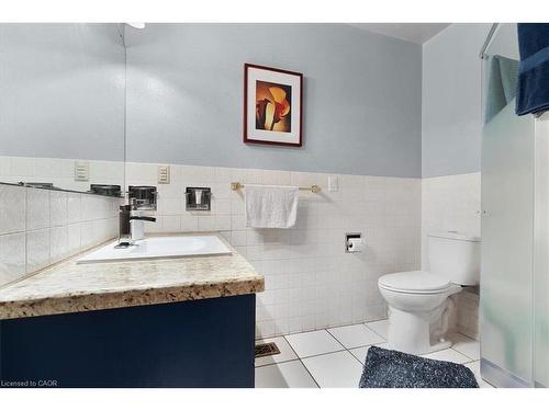 67 Elmhurst Drive, Hamilton, ON - Indoor Photo Showing Bathroom