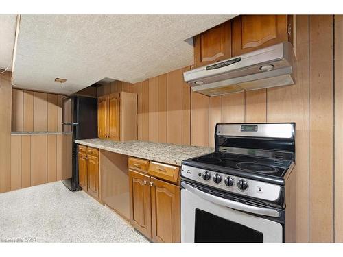 67 Elmhurst Drive, Hamilton, ON - Indoor Photo Showing Kitchen