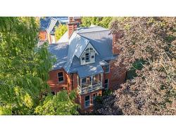 105 Vansittart Avenue  Woodstock, ON N4S 6E5