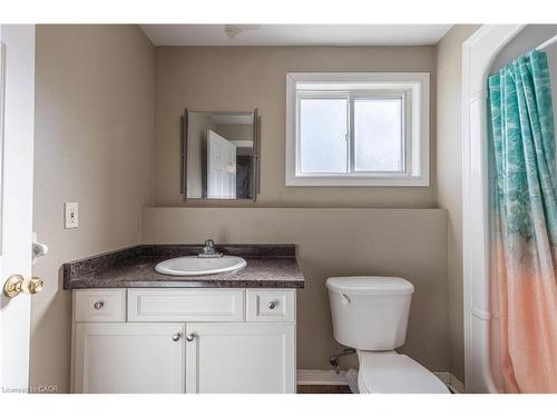 138 Carlton Street, St. Catharines, ON - Indoor Photo Showing Bathroom