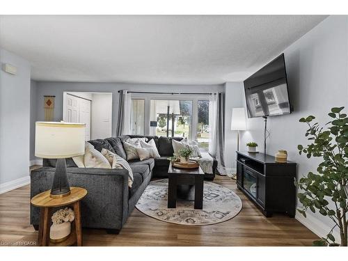 331 Preston Parkway  Cambridge, ON N3H 4Z4