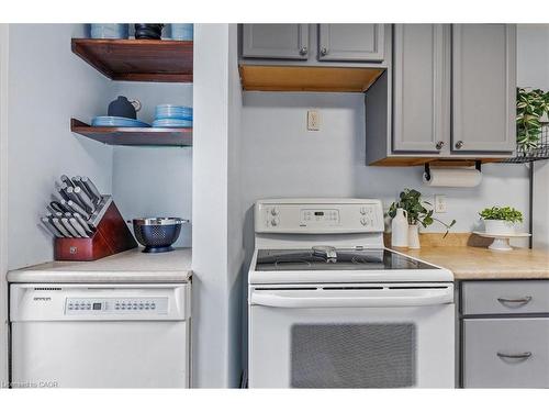 331 Preston Parkway, Cambridge, ON - Indoor Photo Showing Kitchen