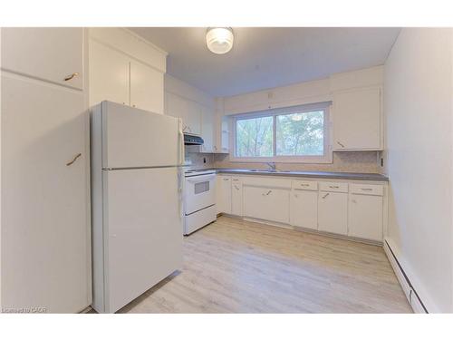 50 Gordon Avenue, Kitchener, ON - Indoor Photo Showing Kitchen