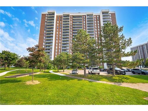 1507-21 Knightsbridge Road, Brampton, ON - Outdoor