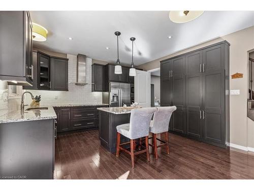 304 Falling Green Crescent, Kitchener, ON - Indoor Photo Showing Kitchen With Upgraded Kitchen