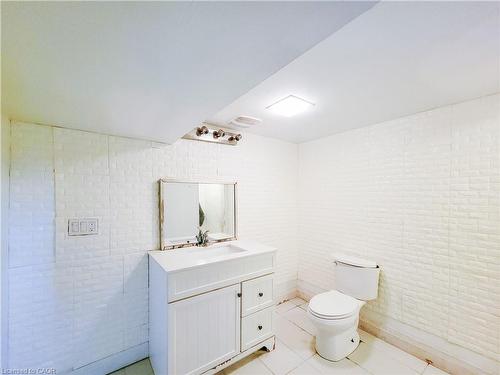 109 Terrace Drive, Hamilton, ON - Indoor Photo Showing Bathroom