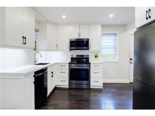 109 Terrace Drive, Hamilton, ON - Indoor Photo Showing Kitchen