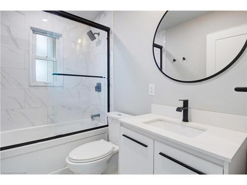 109 Terrace Drive, Hamilton, ON - Indoor Photo Showing Bathroom