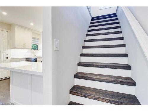 109 Terrace Drive, Hamilton, ON - Indoor Photo Showing Other Room