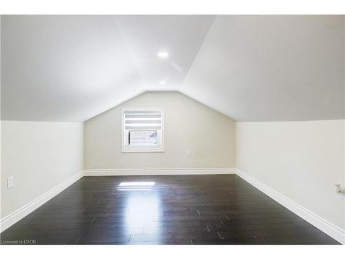 109 Terrace Drive, Hamilton, ON - Indoor Photo Showing Other Room