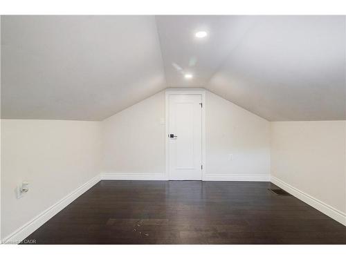 109 Terrace Drive, Hamilton, ON - Indoor Photo Showing Other Room