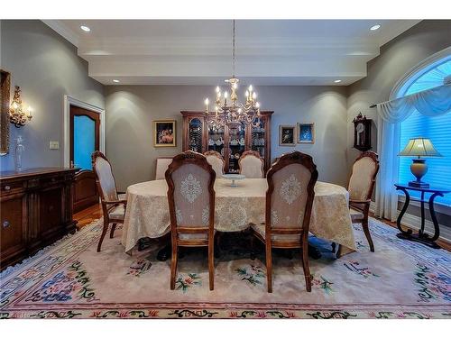 499 Scenic Drive, Hamilton, ON - Indoor Photo Showing Dining Room
