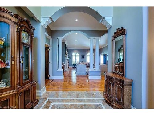 499 Scenic Drive, Hamilton, ON - Indoor Photo Showing Other Room