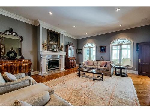 499 Scenic Drive, Hamilton, ON - Indoor Photo Showing Living Room With Fireplace