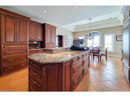 499 Scenic Drive, Hamilton, ON - Indoor Photo Showing Kitchen
