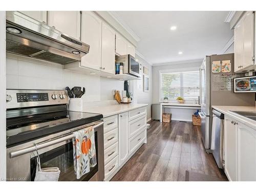 307 Highridge Avenue, Hamilton, ON - Indoor Photo Showing Kitchen With Upgraded Kitchen