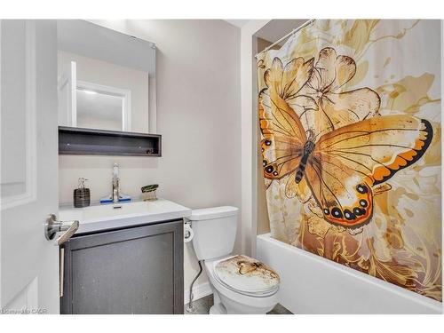 68 Esplanade Lane, Grimsby, ON - Indoor Photo Showing Bathroom