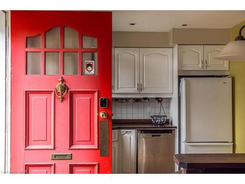 185 East 13Th Street, Hamilton, ON - Indoor Photo Showing Kitchen