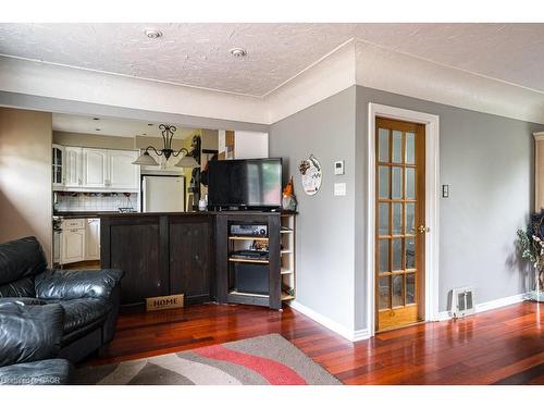 185 East 13Th Street, Hamilton, ON - Indoor Photo Showing Other Room