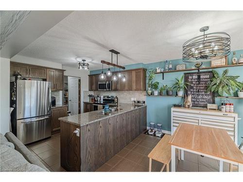 1384 Caen Avenue, Woodstock, ON - Indoor Photo Showing Kitchen