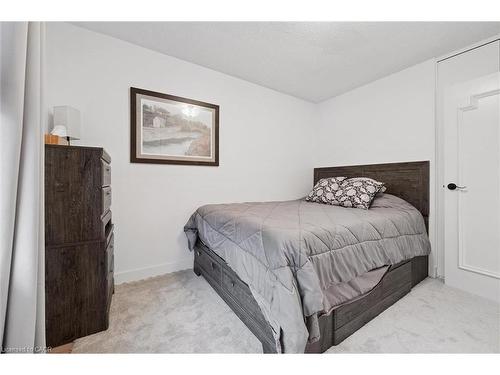 775 Regent Street, Cambridge, ON - Indoor Photo Showing Bedroom