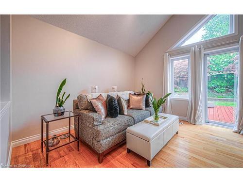 503 Hidden Creek Drive, Kitchener, ON - Indoor Photo Showing Living Room