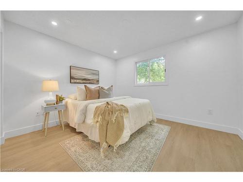46 Bonaparte Lane, London, ON - Indoor Photo Showing Bedroom
