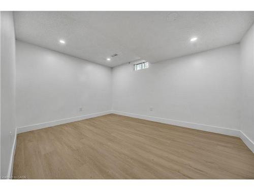 46 Bonaparte Lane, London, ON - Indoor Photo Showing Other Room