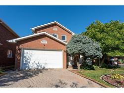 Upper-14 Windstar Place  Hamilton, ON L9C 7H1