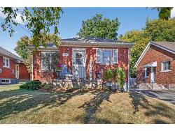 202 Bedford Road  Kitchener, ON N2G 3A6