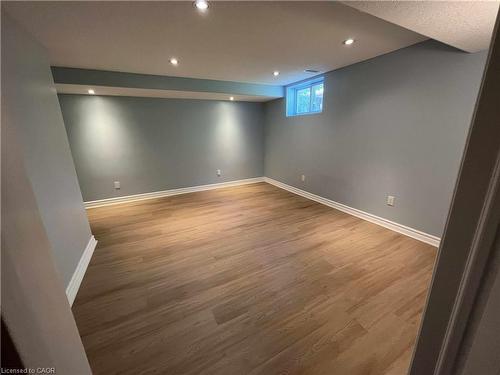 86 Gardiner Drive, Hamilton, ON - Indoor Photo Showing Other Room