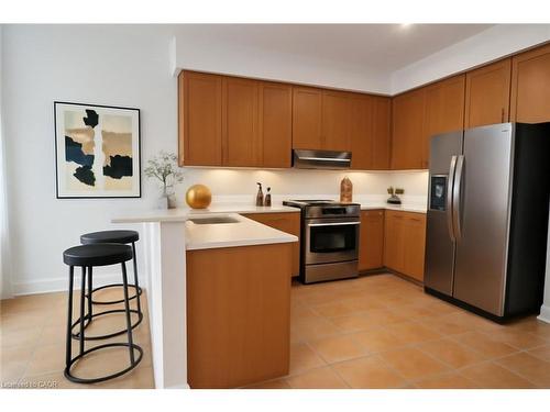 491 Pettit Trail, Milton, ON - Indoor Photo Showing Kitchen