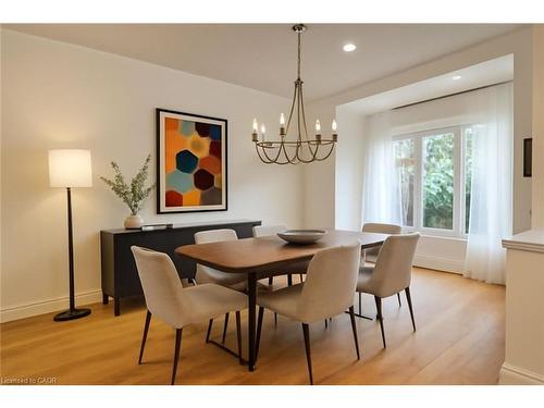 491 Pettit Trail, Milton, ON - Indoor Photo Showing Dining Room