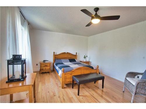 491 Pettit Trail, Milton, ON - Indoor Photo Showing Bedroom