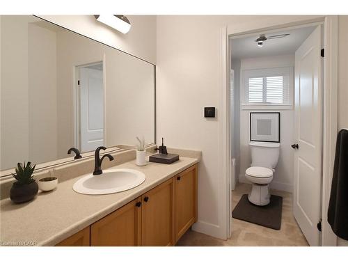 491 Pettit Trail, Milton, ON - Indoor Photo Showing Bathroom