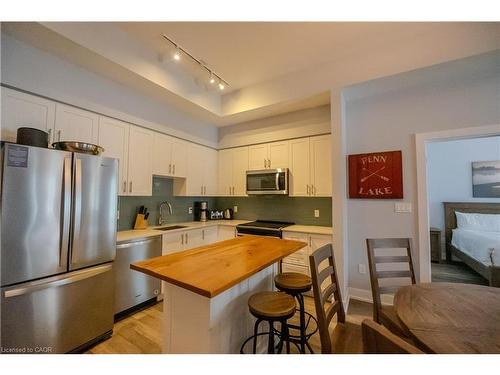 031-25 Pen Lake Point Road, Huntsville, ON - Indoor Photo Showing Kitchen