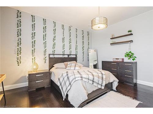 2855 Haldimand 9 Road, York, ON - Indoor Photo Showing Bedroom