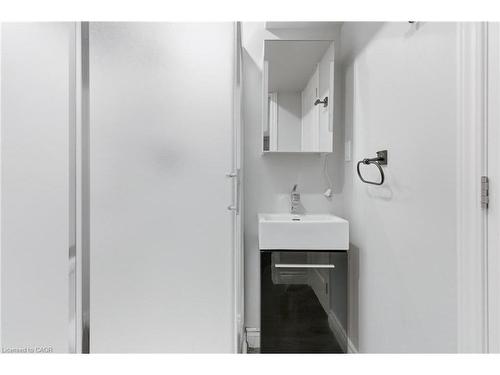 54 Sonoma Valley Crescent, Hamilton, ON - Indoor Photo Showing Bathroom