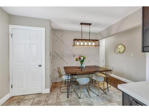 A-174 Kings Forest Drive, Hamilton, ON - Indoor Photo Showing Dining Room