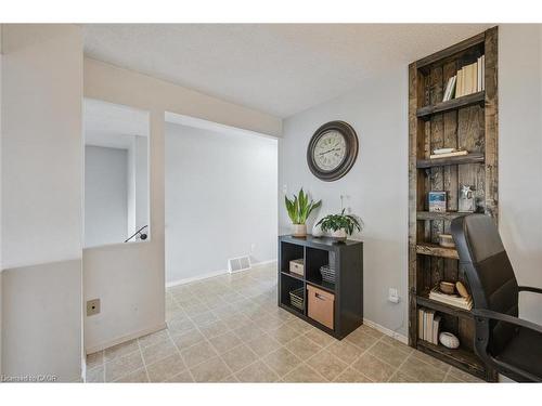 95 Macatee Place, Cambridge, ON - Indoor Photo Showing Other Room