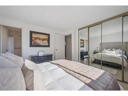 95 Macatee Place, Cambridge, ON - Indoor Photo Showing Bedroom