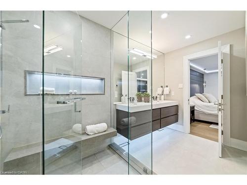1857 Friar Tuck Court, Mississauga, ON - Indoor Photo Showing Bathroom