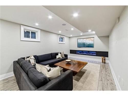 1857 Friar Tuck Court, Mississauga, ON - Indoor